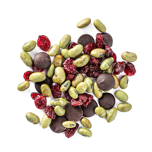 morning bestie: edamame, dried cranberries and 70% dark chocolate buttons